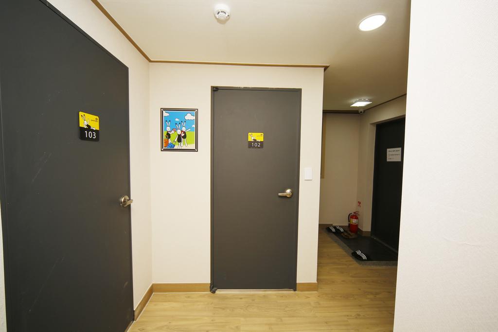 סיאול 24 Guesthouse Kyunghee University מראה חיצוני תמונה